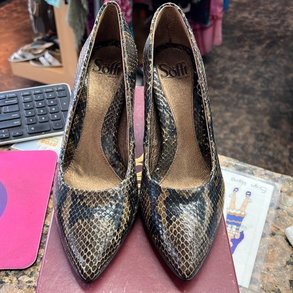 Söfft Avant mocha python print pump in box size 7.5 - Picture 1 of 8